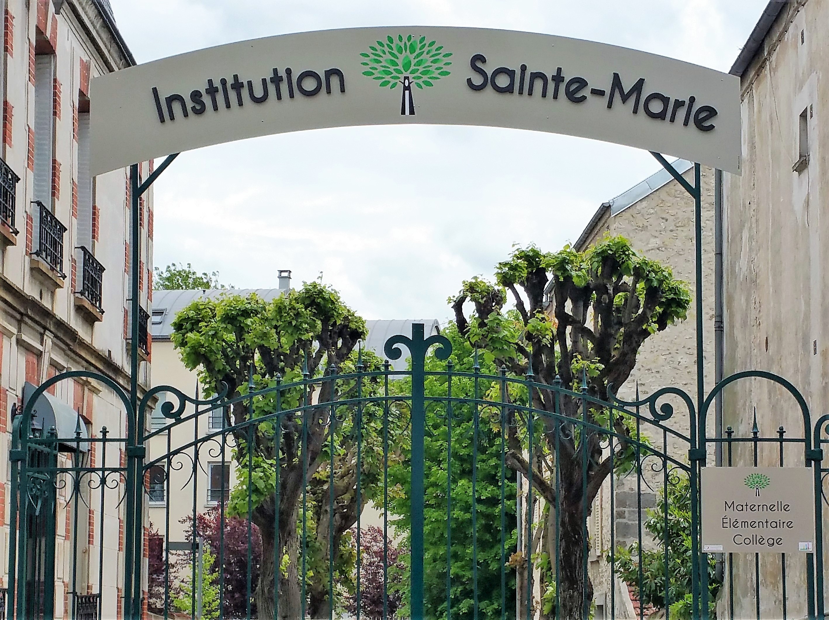 Institution Sainte Marie Institution Sainte Marie Institution Sainte Marie Institution Sainte Marie