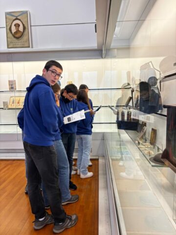 8c5eac96-8be6-498a-94c0-aaca524082e1